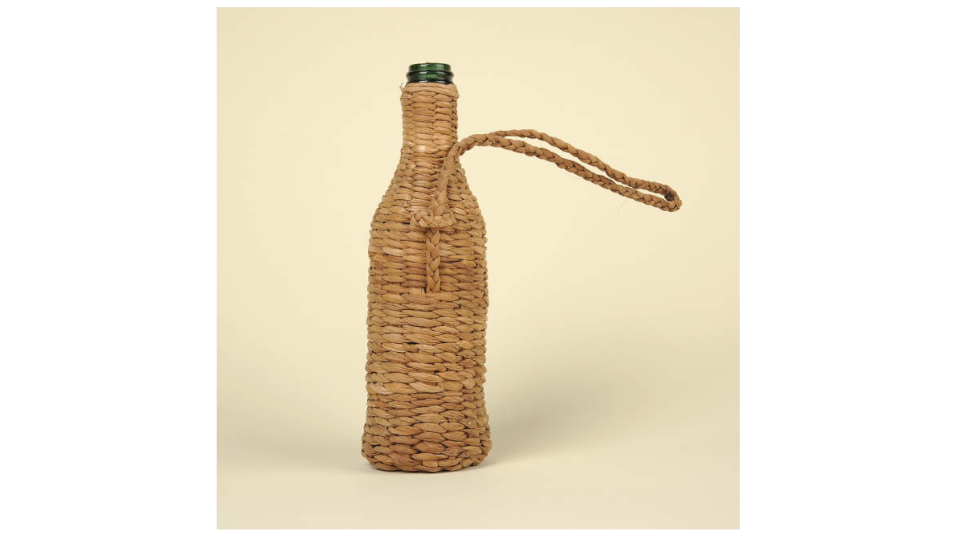 Botella encanastillada