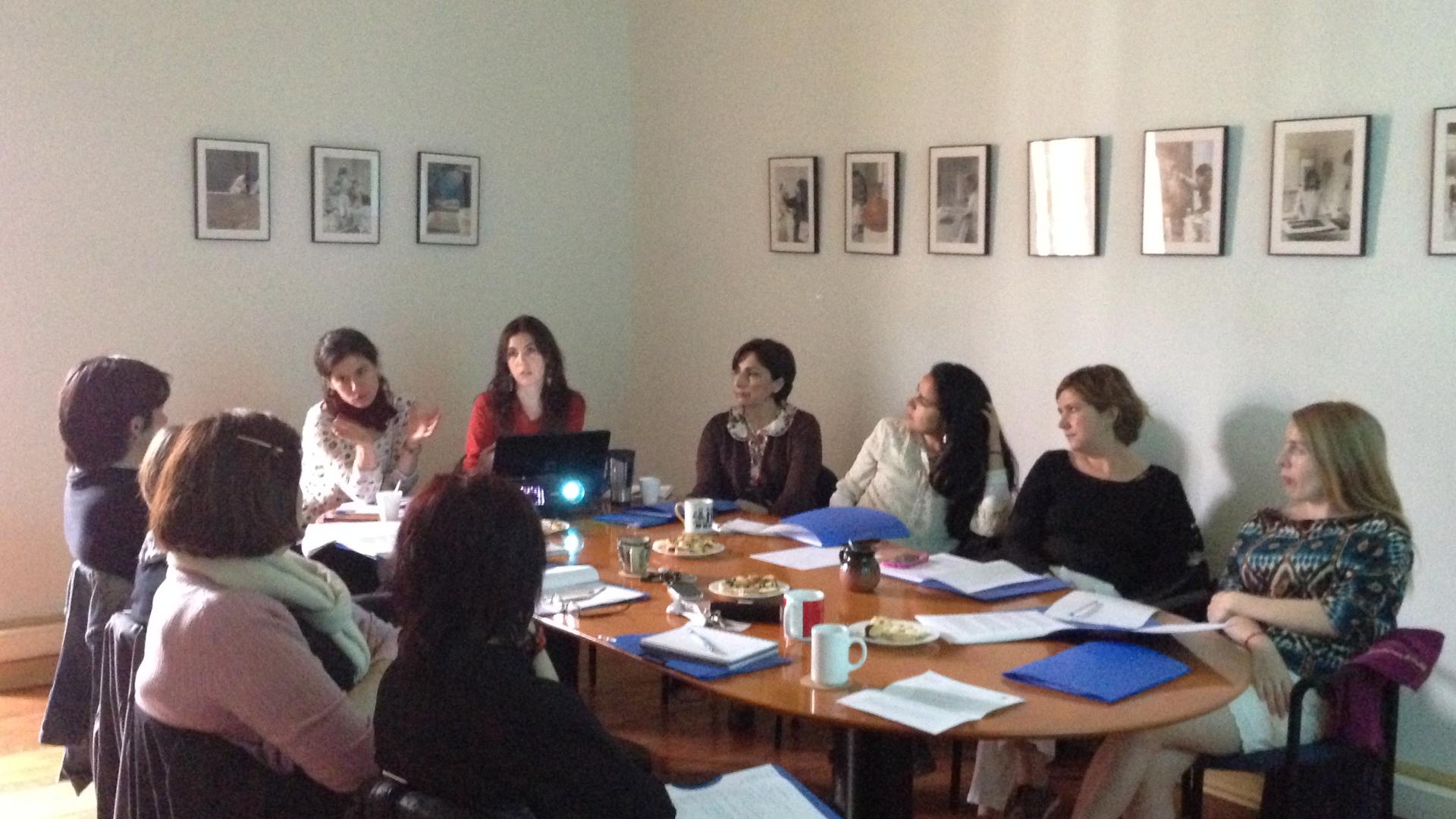 Asistentes a Mesa Redonda: Artes Visuales